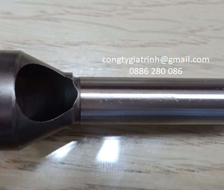 DAO PHAY VÁT MÉP CÓ LỖ HSS-Ø20xØ10x65-90º YG